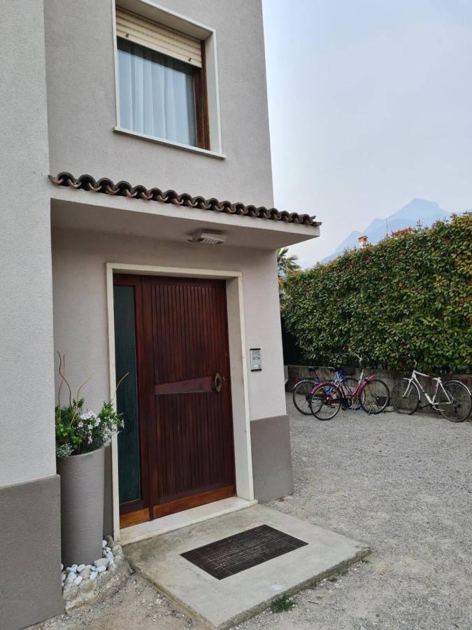 Le Peonie Apartment Riva del Garda Bagian luar foto