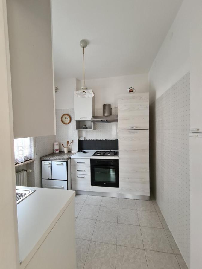 Le Peonie Apartment Riva del Garda Bagian luar foto