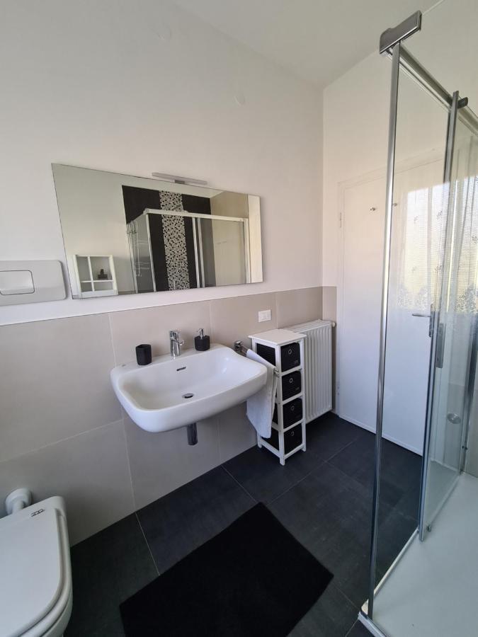 Le Peonie Apartment Riva del Garda Bagian luar foto